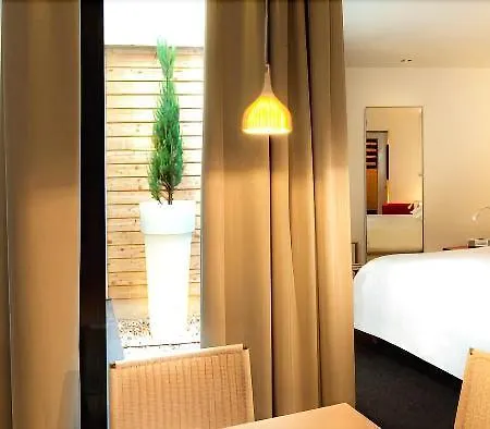 Le Pavillon 7 Hotel 4*
