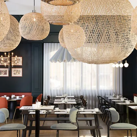 Le Pavillon 7 מלון אוברנאי