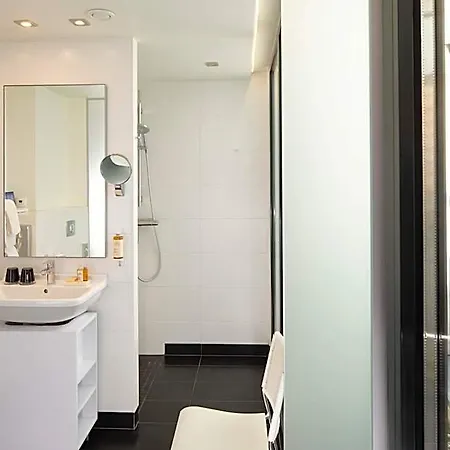 Le Pavillon 7 호텔 4*