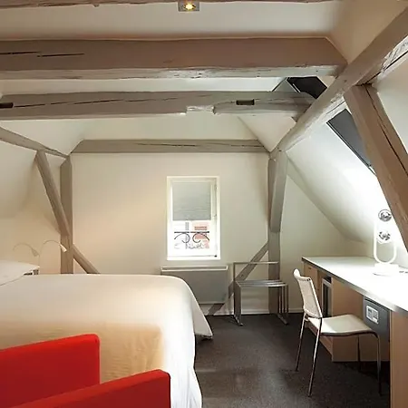 Le Pavillon 7 호텔 4*
