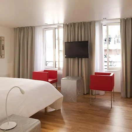 Le Pavillon 7 4* אוברנאי